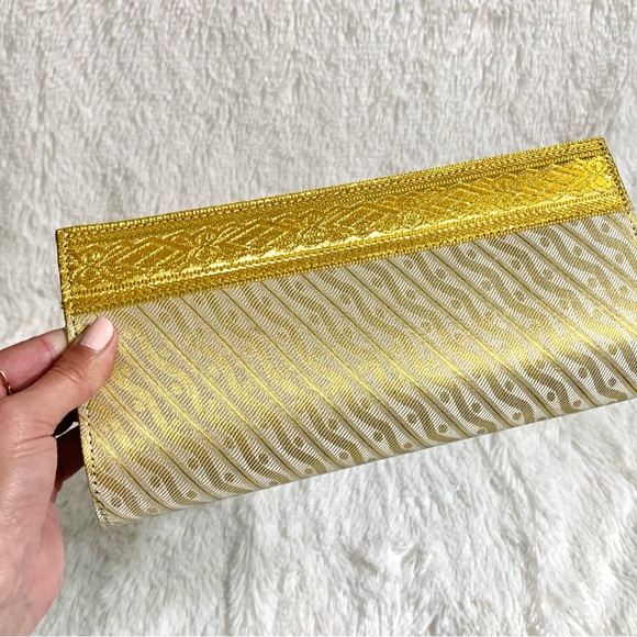 🎉Host Pick!🎉💥BOGO💥RANES Women’s Gold Gilded Bohemian Indian Style Clutch - Picture 6 of 12